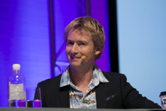 拉斯·米奇森(Russ Mitchinson)