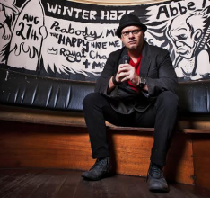 橡胶室主持人:丑陋的菲尔·奥尼尔