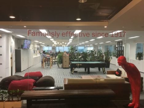 灰色的著名机构有效