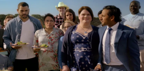 MLA的春天广告围绕多样性和特色突出的原住民包括格雷格Inglis和凯西·弗里曼(左)