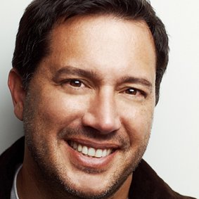 乔·特朗普加入303 MullenLowe