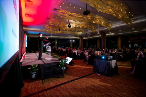 mumbrella-asia-crowd-and-stage-shot