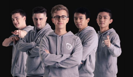 Sin Gaming的《英雄联盟》团队。