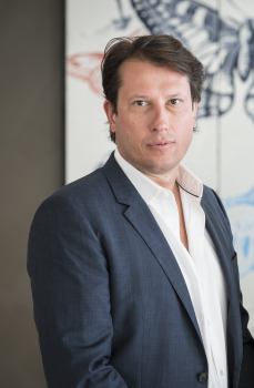 堡垒后四年后留下了y＆r