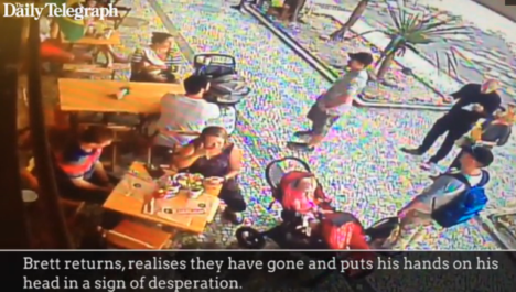 新闻集团的标题作家难以找到科斯特洛的头