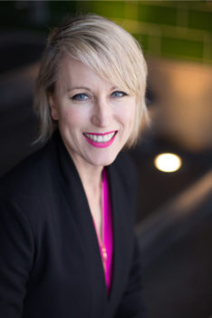 莎琳·史密斯表示合作关系